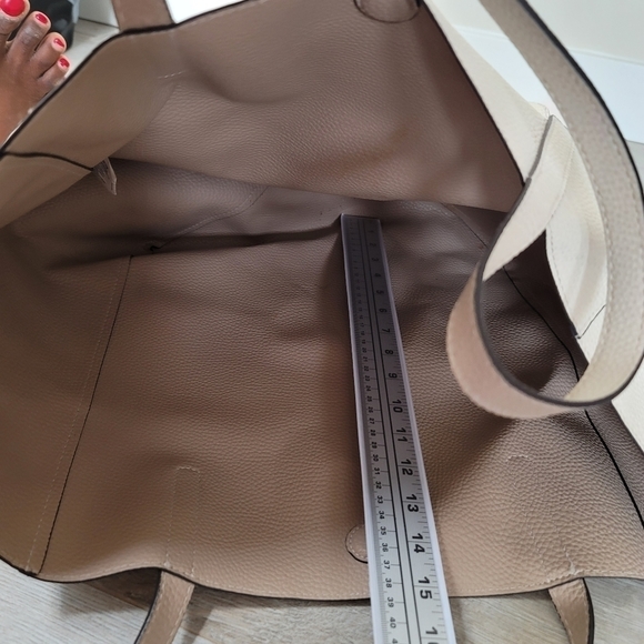 Large Off White Leather Shoulder Beach Bag - Picture 7 of 8